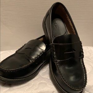 Boy’s Bass Flex black skip on Penny Loafers